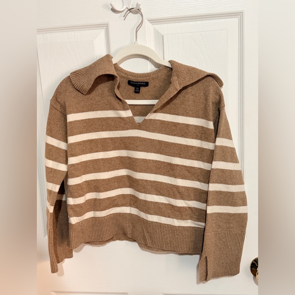 Banana Republic Women's V-Neck Sweater - Tan and Cream Stripes